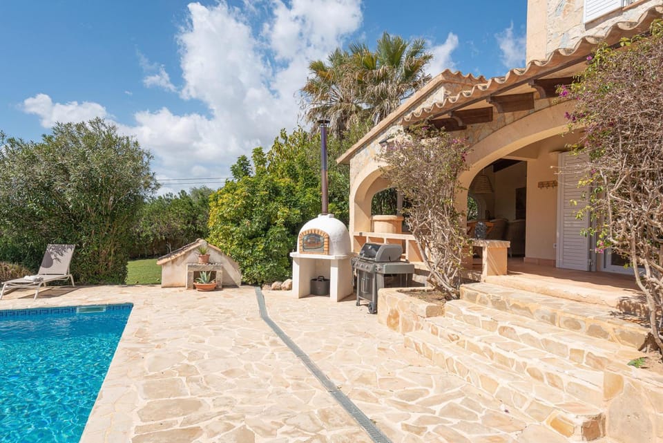 BBQ facilities, Swimming pool