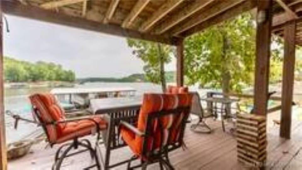 Sandy beach water toys great dock House in Lake of the Ozarks
