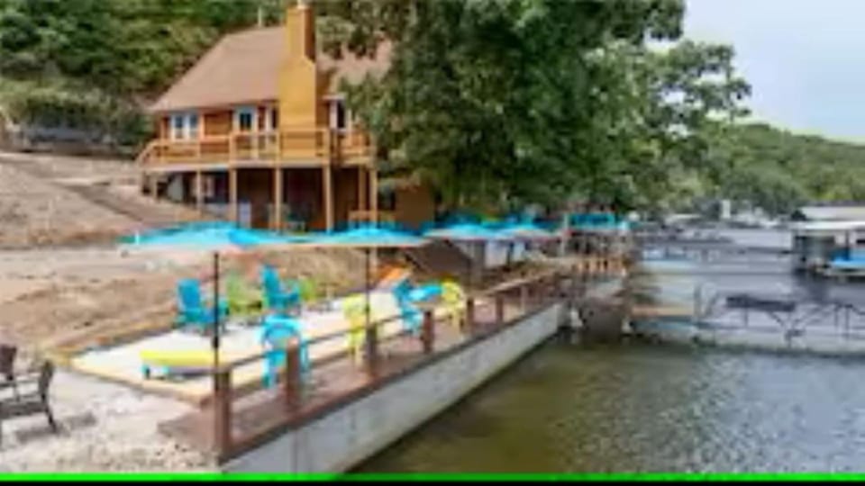 Sandy beach water toys great dock House in Lake of the Ozarks