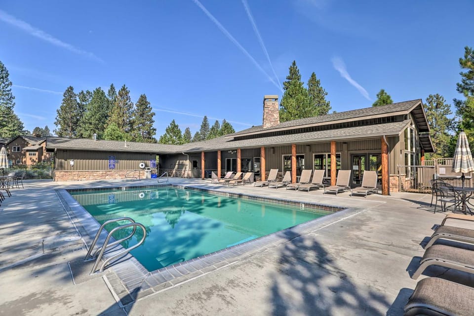 Bend Basecamp! Condo w/ Pool Near Deschutes River House in Bend