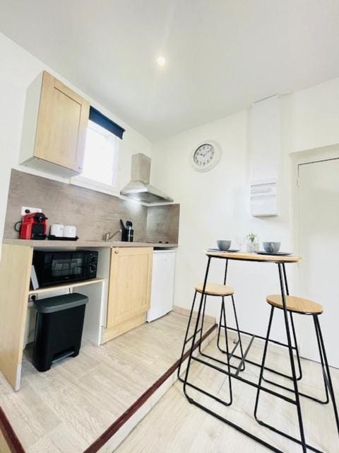 Bascule Rive Gauche - WiFi - 2 Guests Apartment in Le Mans