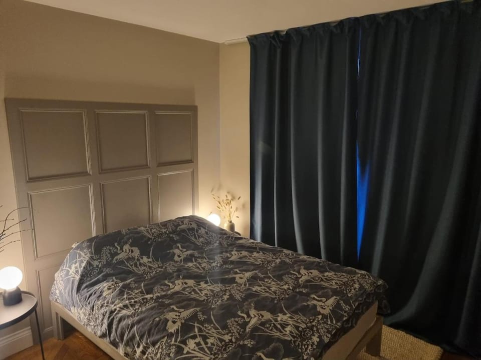 Stylish annexe with private entrance, four persons Apartment in London Borough of Croydon