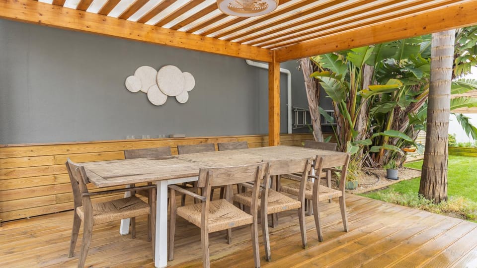 Garden, Dining area