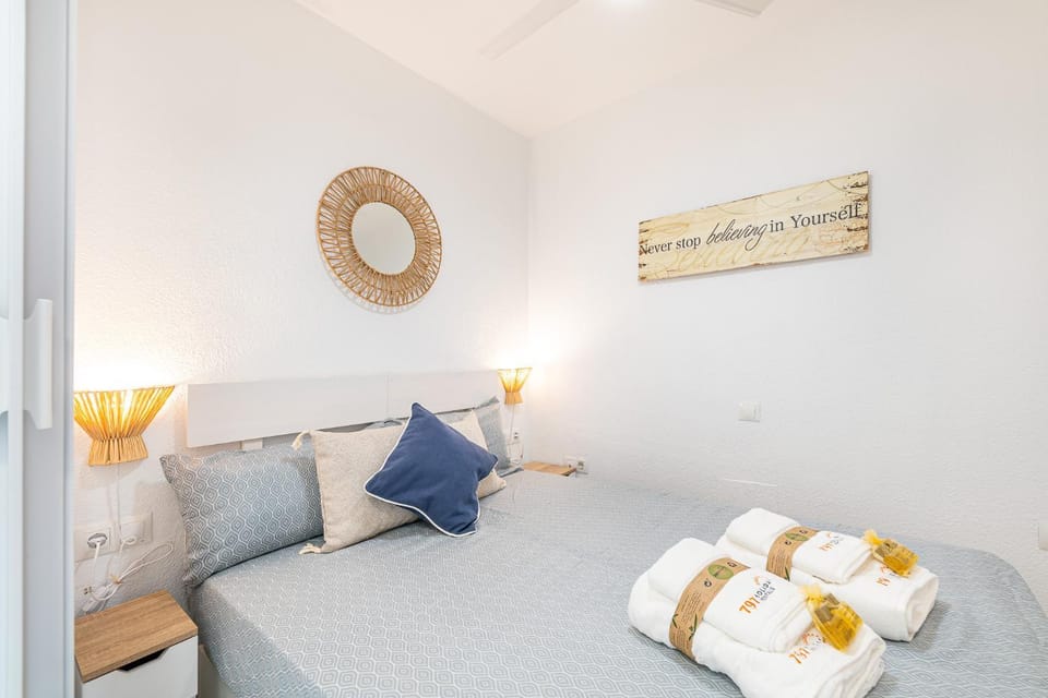 797 HOLIDAY RENTALS - Acogedor Estudio en torrequebrada Apartment in Benalmadena