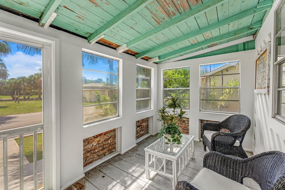 Sea Shed by Beach Haven Vacation Rentals Apartment in Panama City Beach
