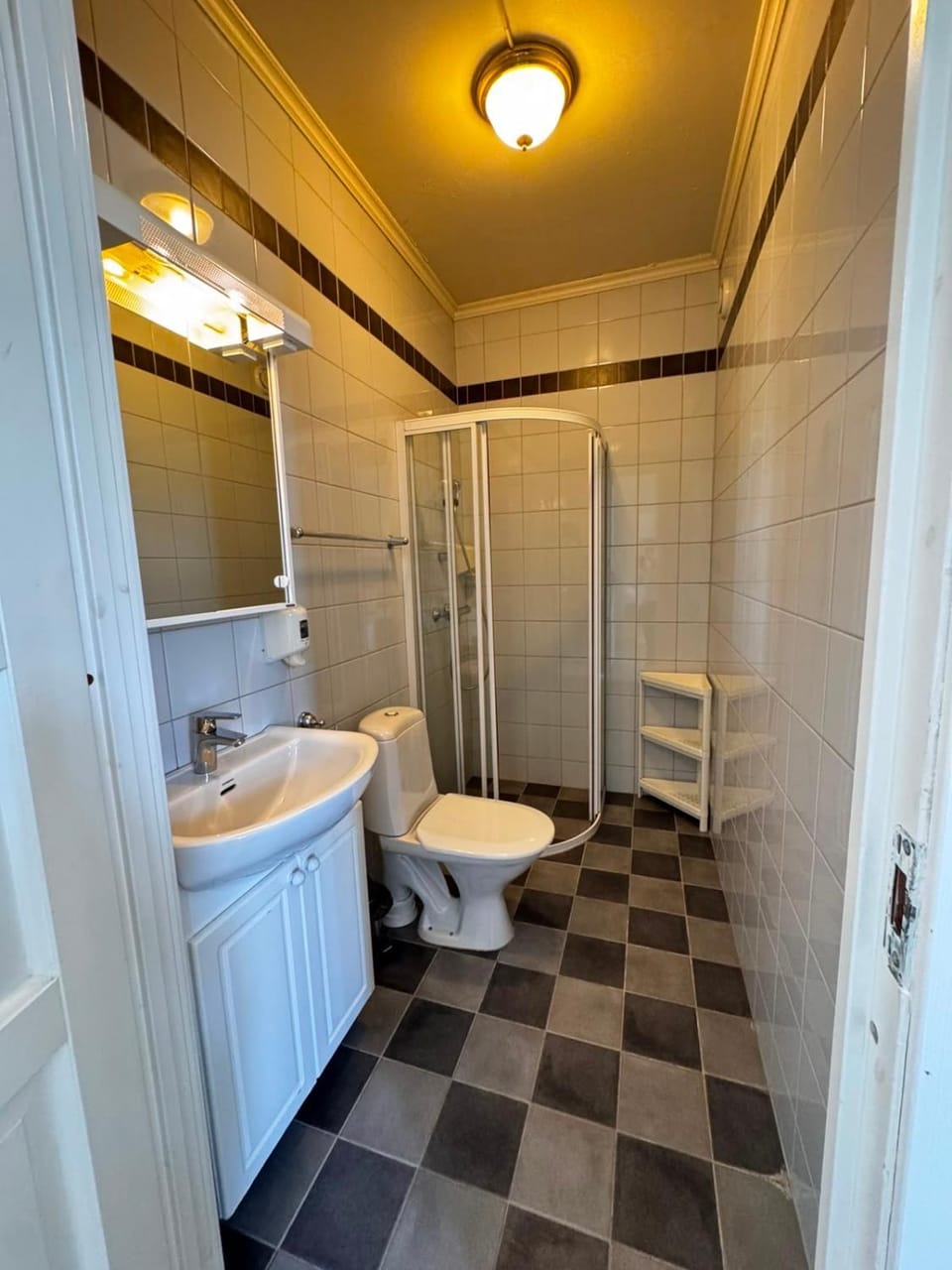 Shower, Toilet, Bathroom