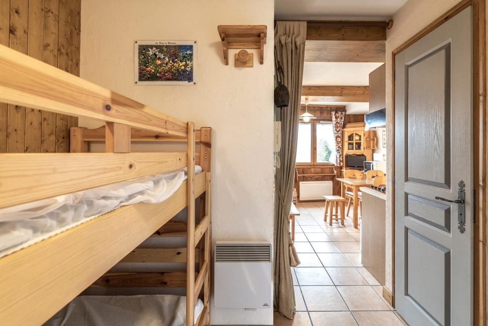 Property building, Living room, Bedroom