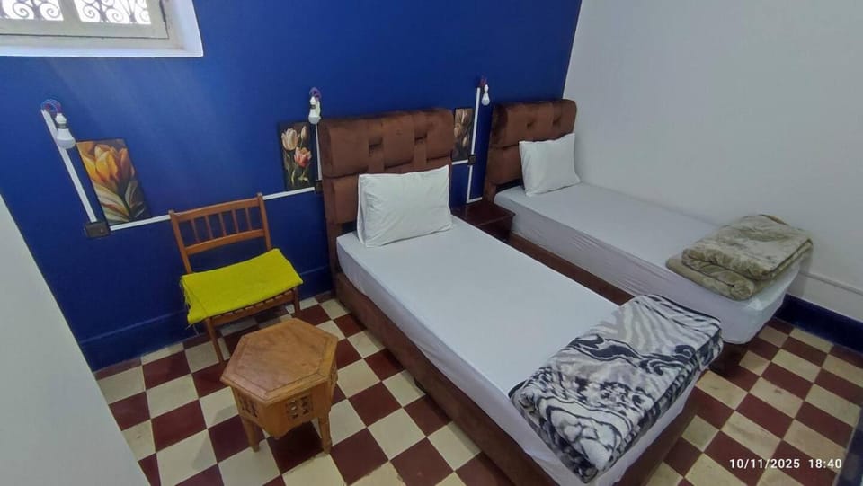 Bed, Living room, Photo of the whole room, Bedroom