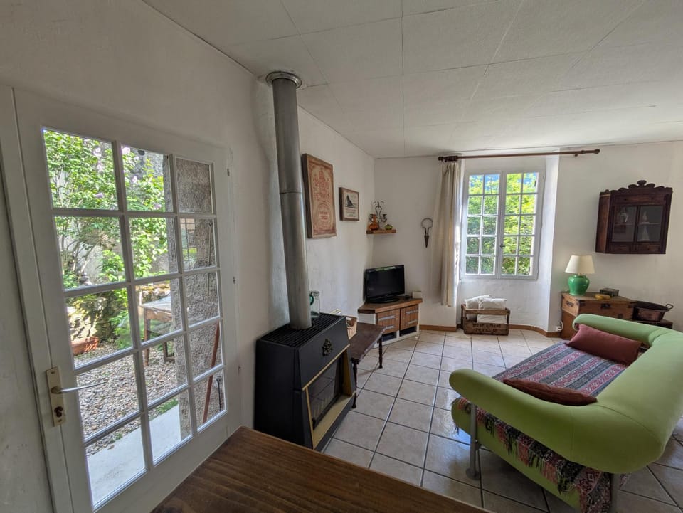 TV and multimedia, Living room, Photo of the whole room