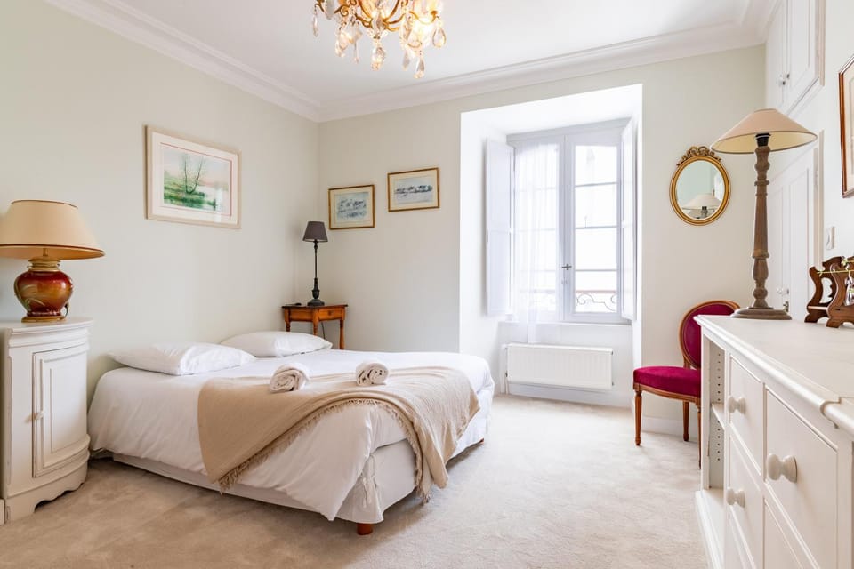 Duchesse - Intramuros - Ascenseur - Coquet - Wifi Apartment in Séné
