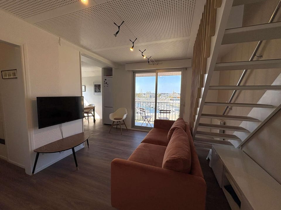 Ref 073 Appartement T3 rénové vue Port du Crouesty avec internet Apartment in Arzon