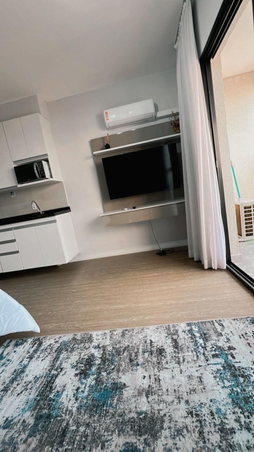 TV and multimedia, air conditioner