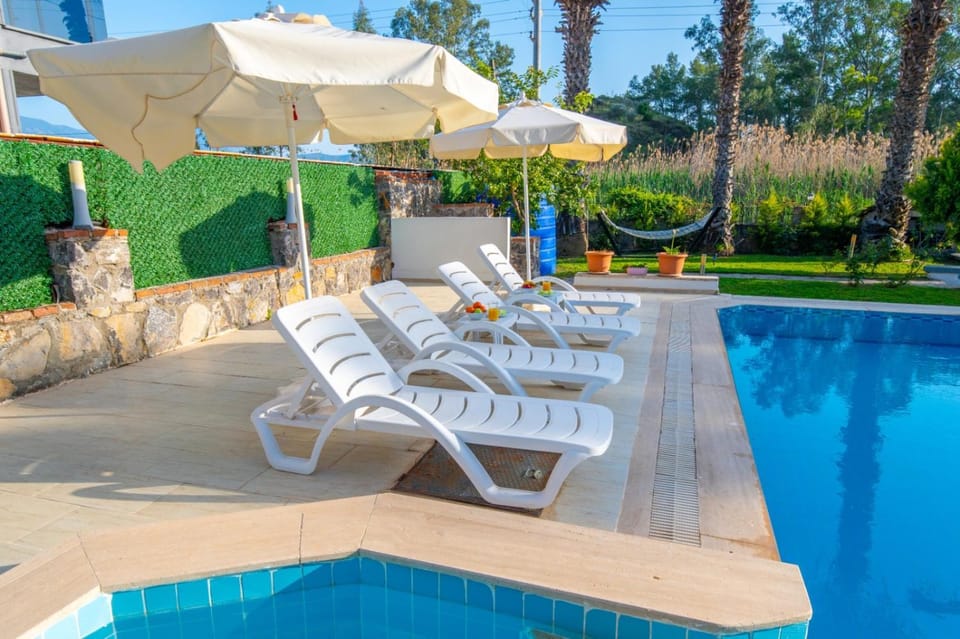 Day, Garden, Garden view, Pool view, Swimming pool, sunbed