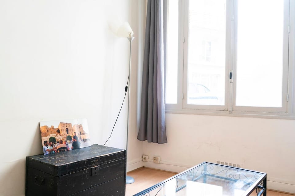 Charming studio with view near Montmartre Apartment in Paris