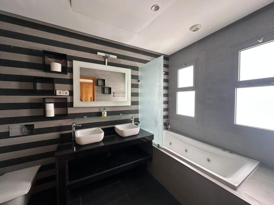 360 Sea View - Marina - Spacious 3 BR Retreat Apartment in Casablanca