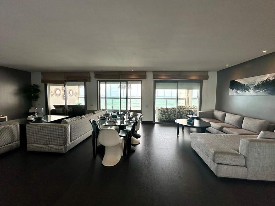 360 Sea View - Marina - Spacious 3 BR Retreat Apartment in Casablanca