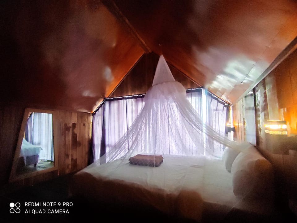 Wana Wooden House Bed and Breakfast in Buleleng