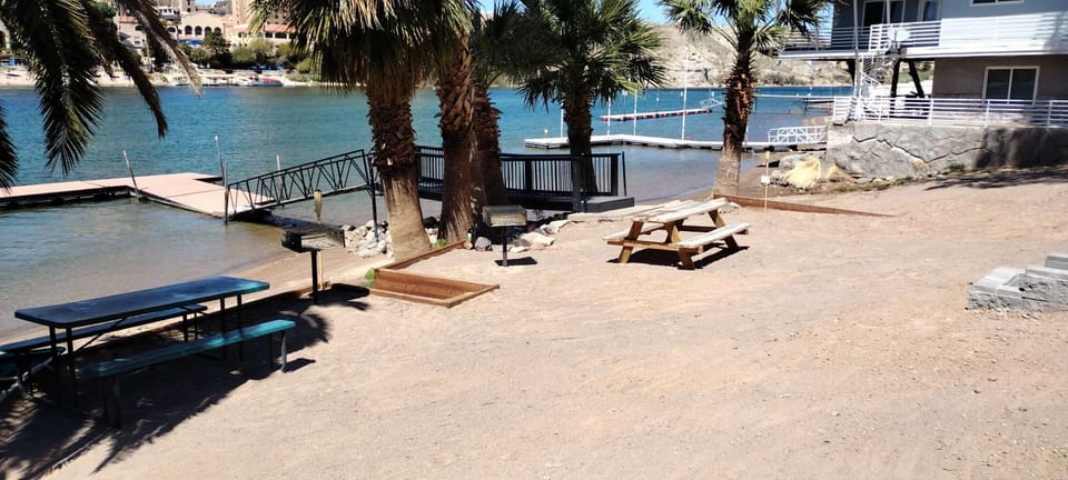 River Escape Apartment in Bullhead City