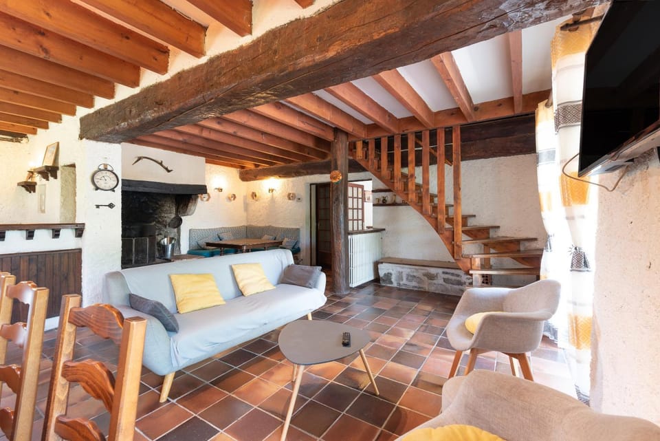 Property building, Living room