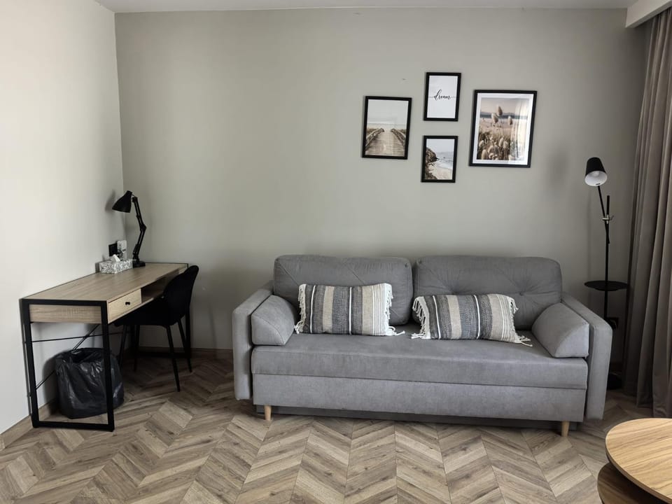 Bed, Living room, Seating area