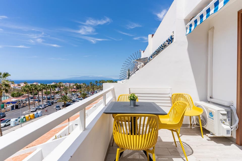 Patio, Day, View (from property/room), Balcony/Terrace, Seating area, Dining area, Sea view
