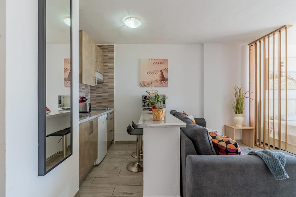 Kitchen or kitchenette, Living room, Seating area