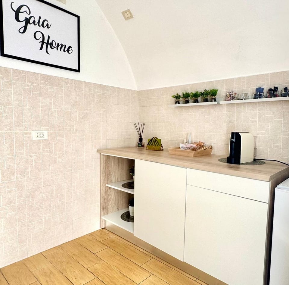 Coffee/tea facilities, Kitchen or kitchenette, minibar