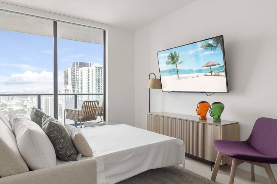 4513 a 1-Bedroom Apt with Pool and Gym next to Kaseya Center House in Miami