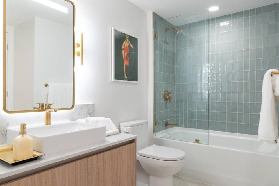 4513 a 1-Bedroom Apt with Pool and Gym next to Kaseya Center House in Miami