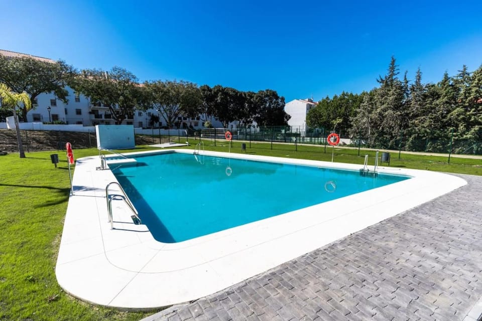 Day, Garden, Swimming pool, Swimming pool