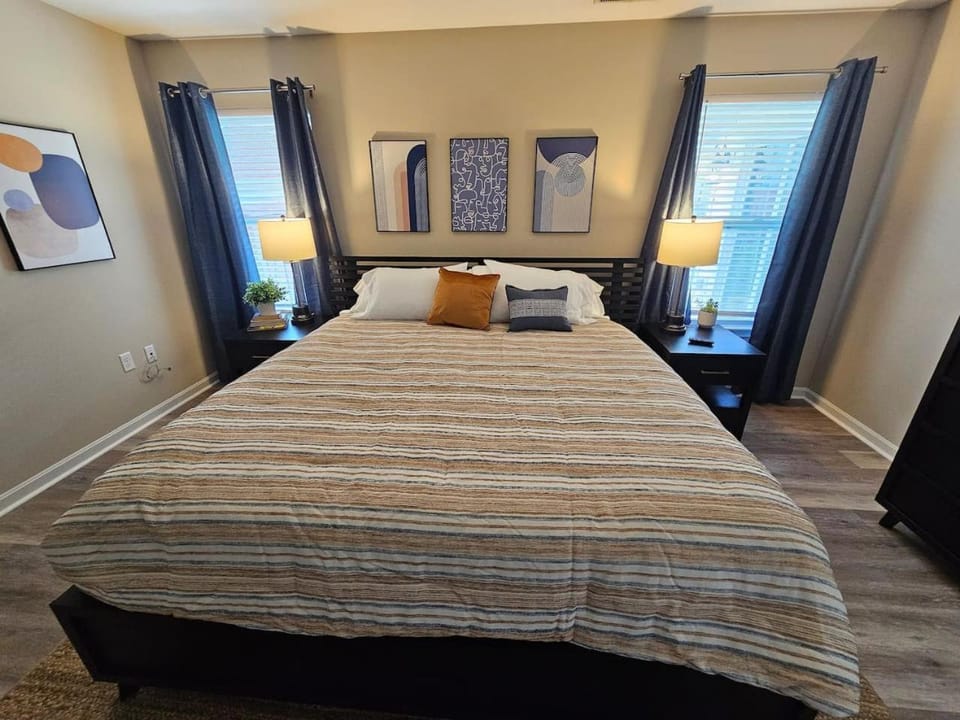 Cozy Charming Cottage-Style Home House in Hamilton