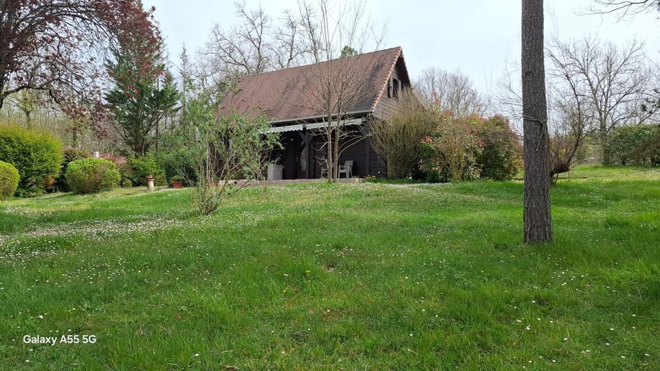 Gîte Les chalets du Castang House in Montignac