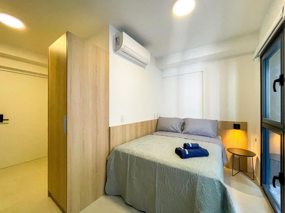 Photo of the whole room, Bedroom