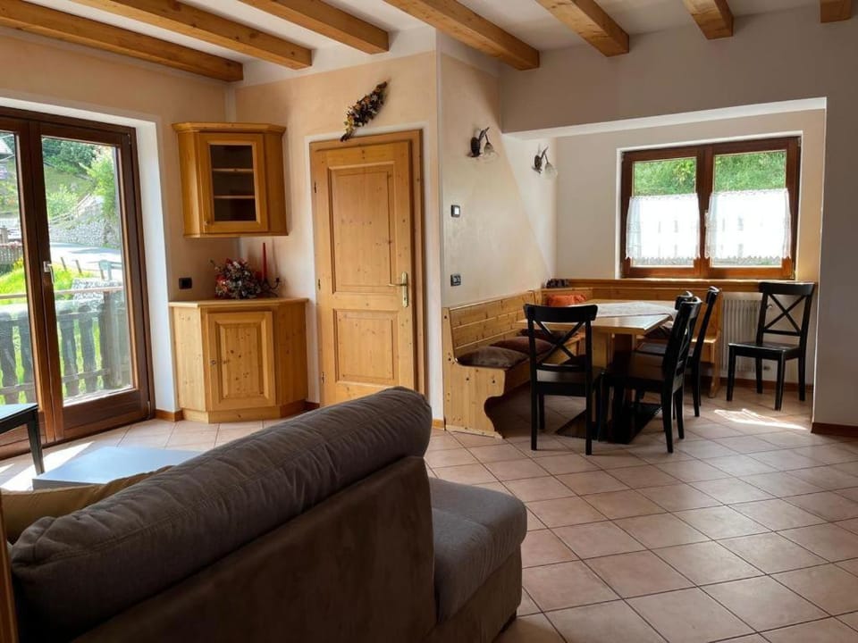 Appartamento Candido Dolomiti CEDANOSTRA Apartment in Veneto