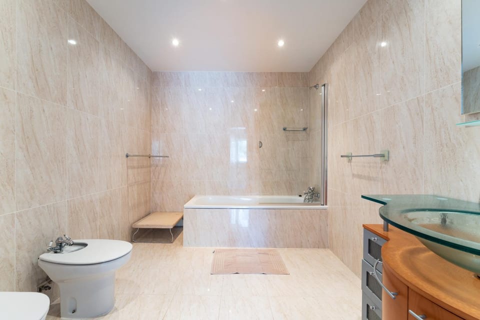 Bathroom, Living room