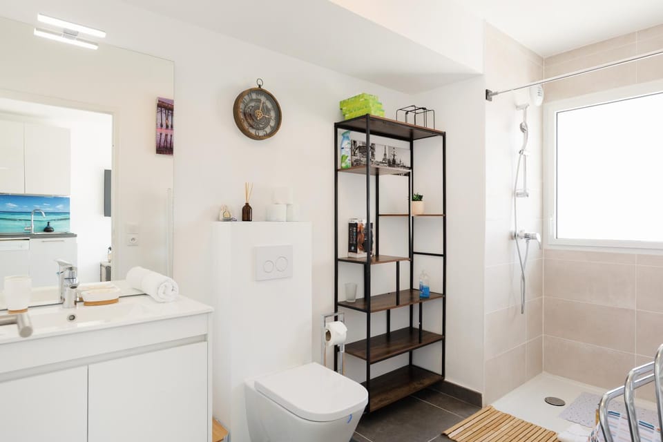 Shower, Bathroom, towels