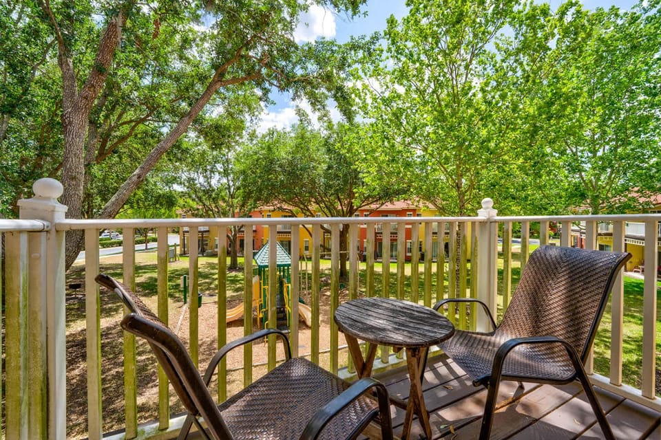 Family Retreat Near Disney in Emerald Island House in Four Corners