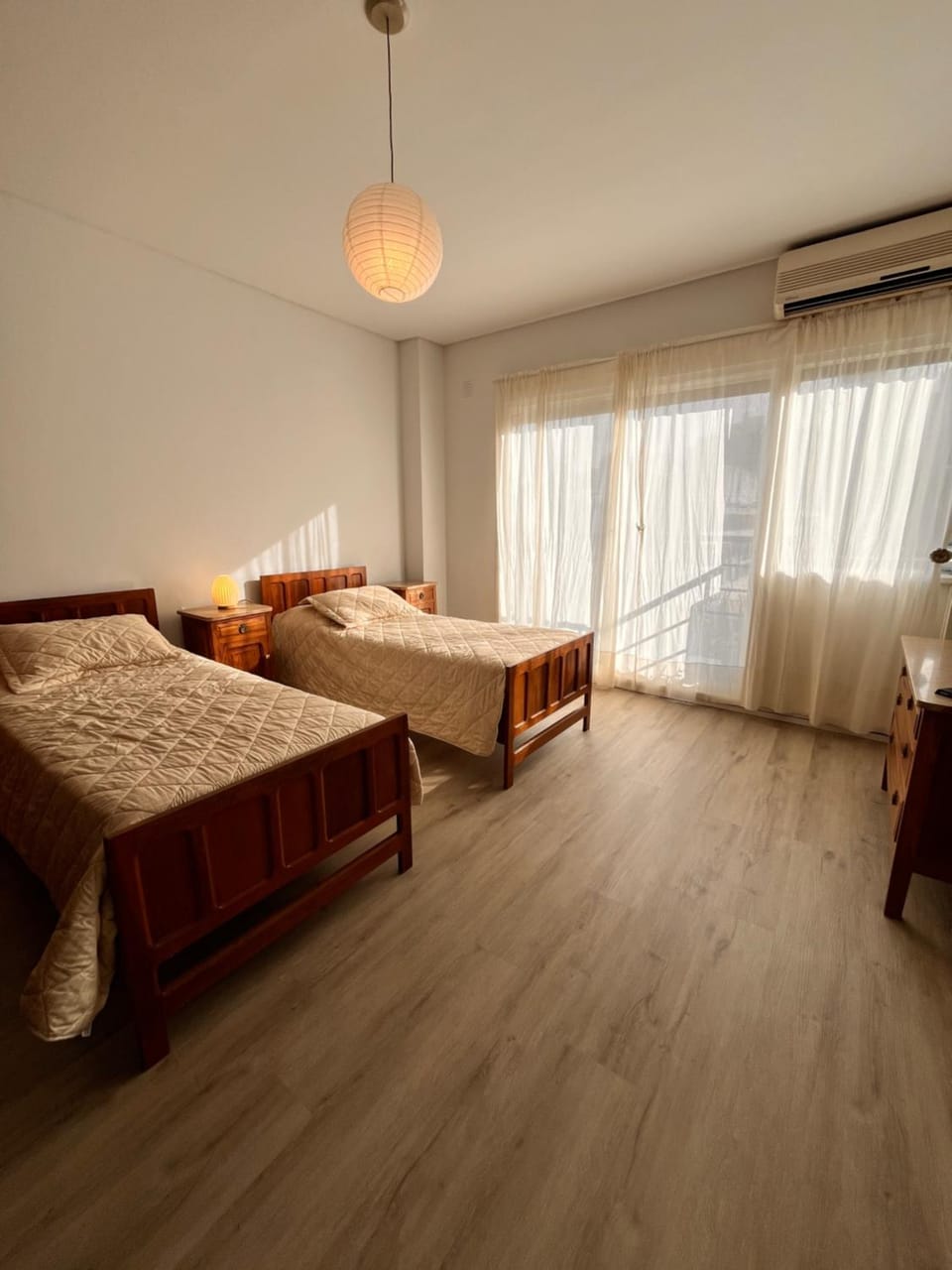 Bed, Photo of the whole room, Bedroom, air conditioner