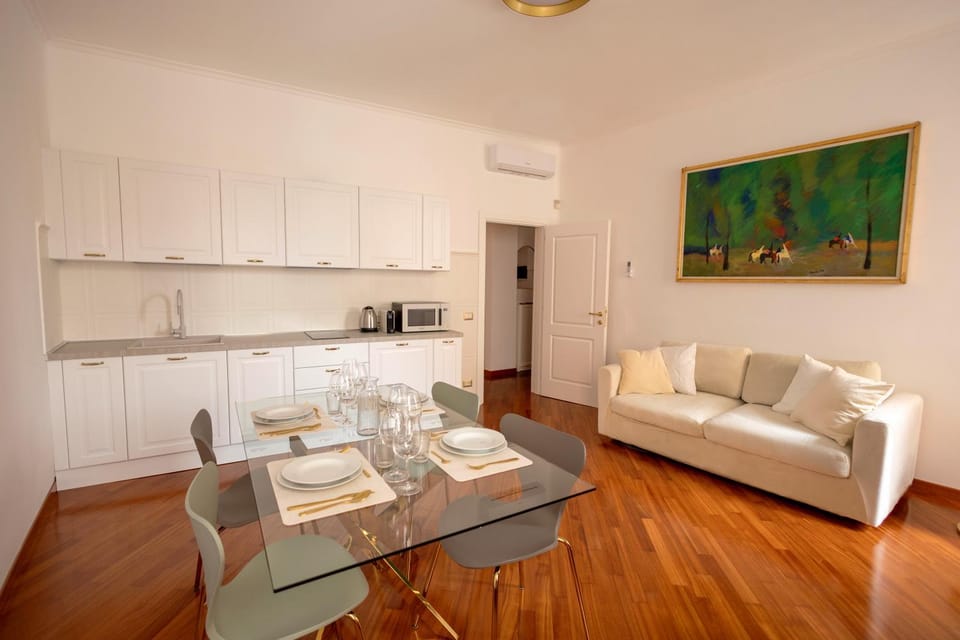 Kitchen or kitchenette, Living room, Dining area, air conditioner