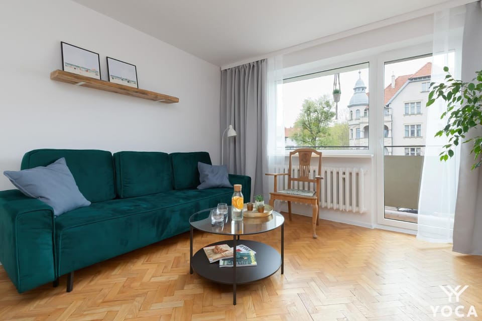 View (from property/room), Balcony/Terrace, Living room, Seating area