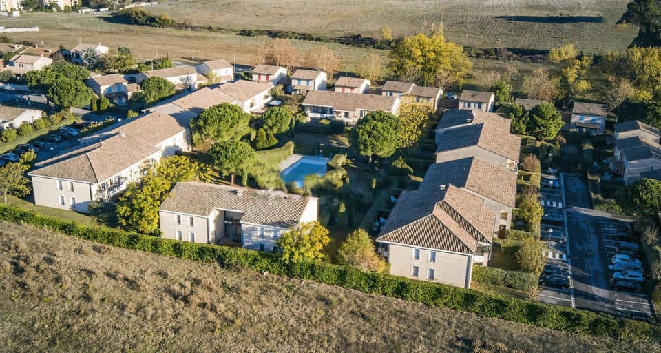 Property building, Bird's eye view