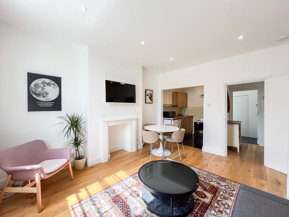 Spacious Camden Apartment D2 Apartment in City of Westminster