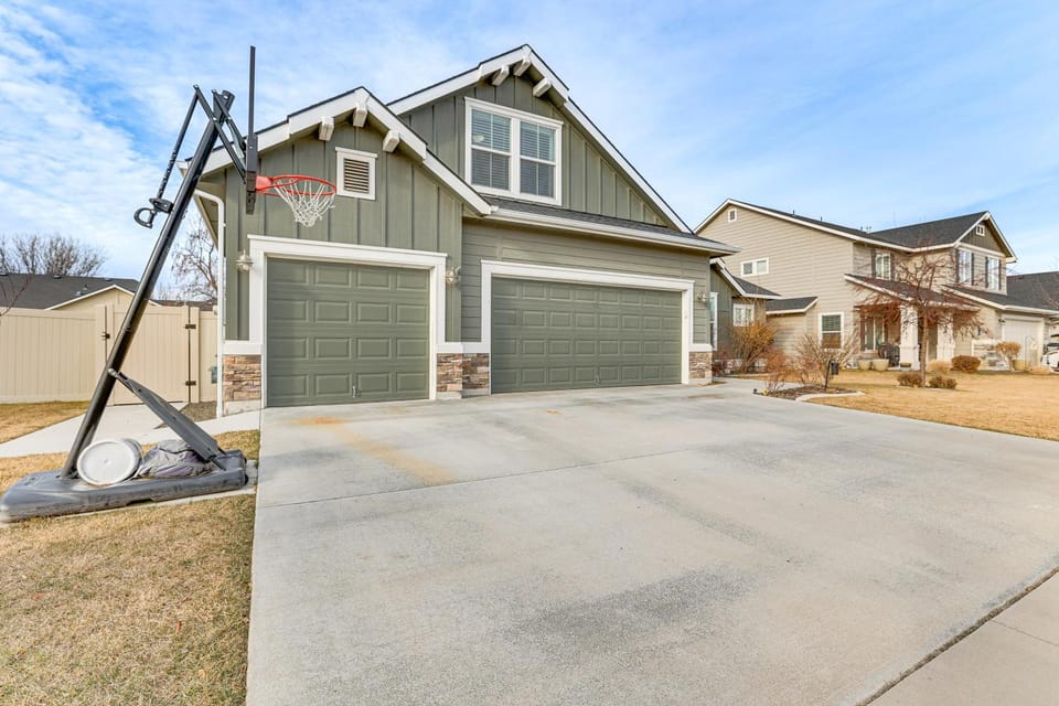Spacious Kuna Family Home: Close to Parks! House in Idaho