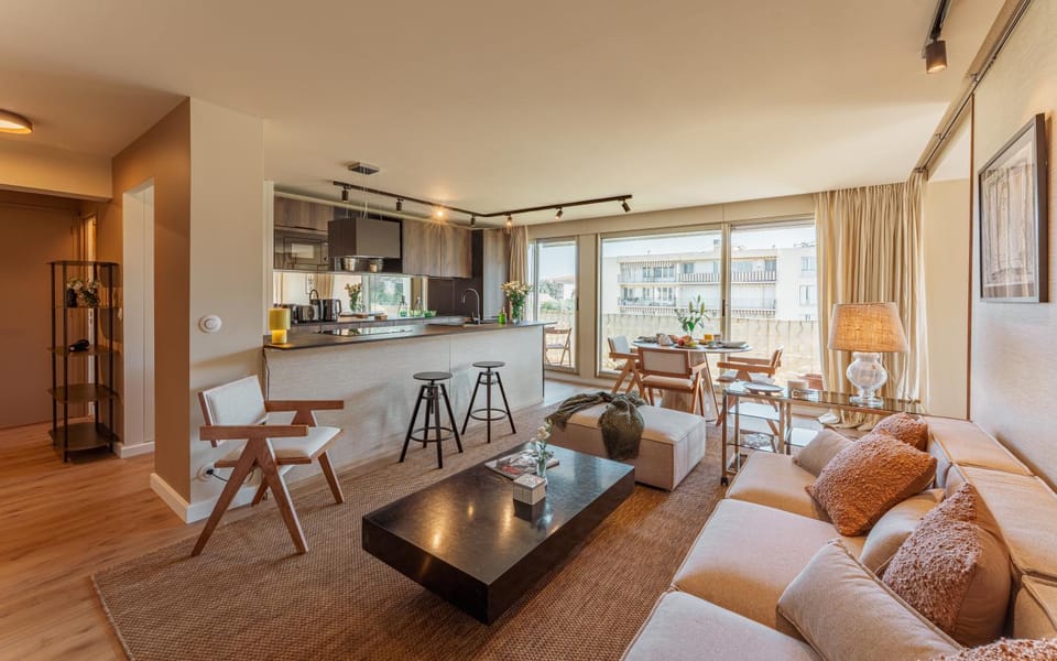 Balcony/Terrace, Kitchen or kitchenette, Living room, Photo of the whole room, Seating area, Dining area