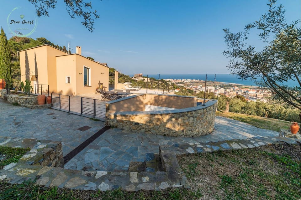 Anima Mediterranea Villa in Albenga