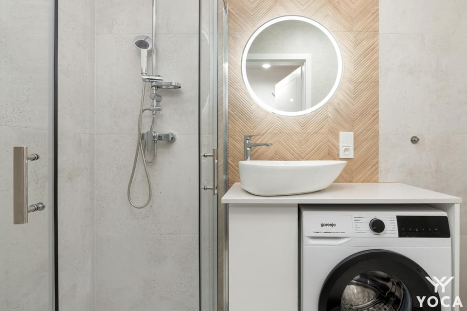 Shower, Bathroom, washing machine, dryer