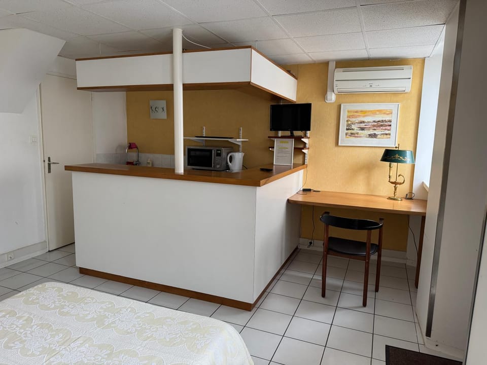 Kitchen or kitchenette, Photo of the whole room