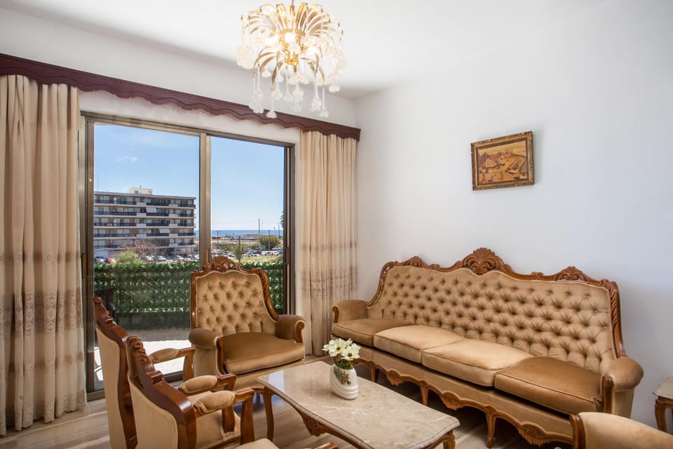 View (from property/room), Balcony/Terrace, Living room, Seating area, Dining area