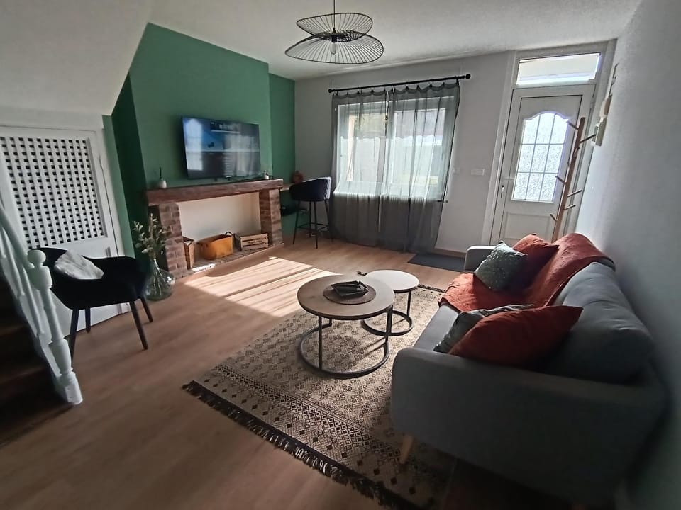 TV and multimedia, Living room, Seating area
