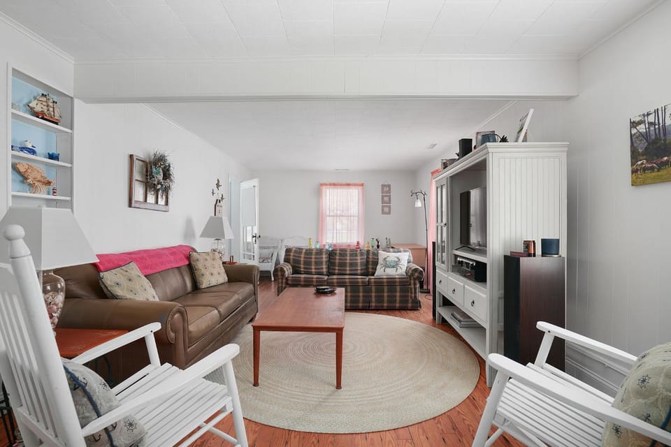 Timeout - Lovingly renovated cottage close to Downtown! House in Chincoteague Island